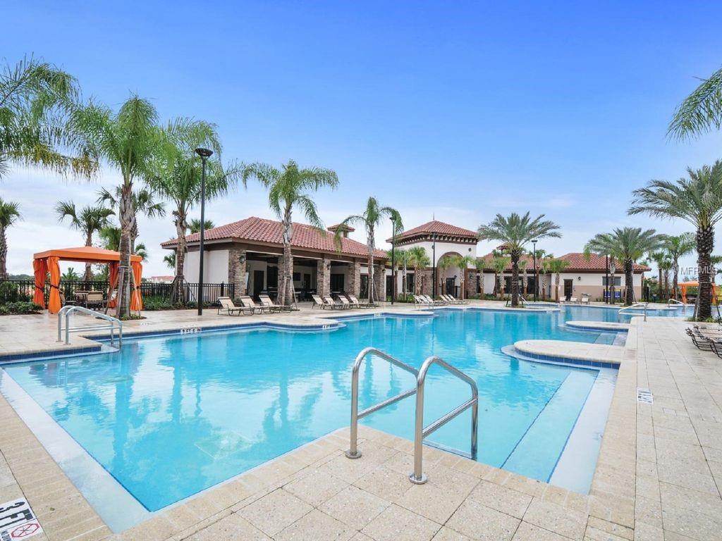 Slide show image of the Orlando Florida Home for Sale 32