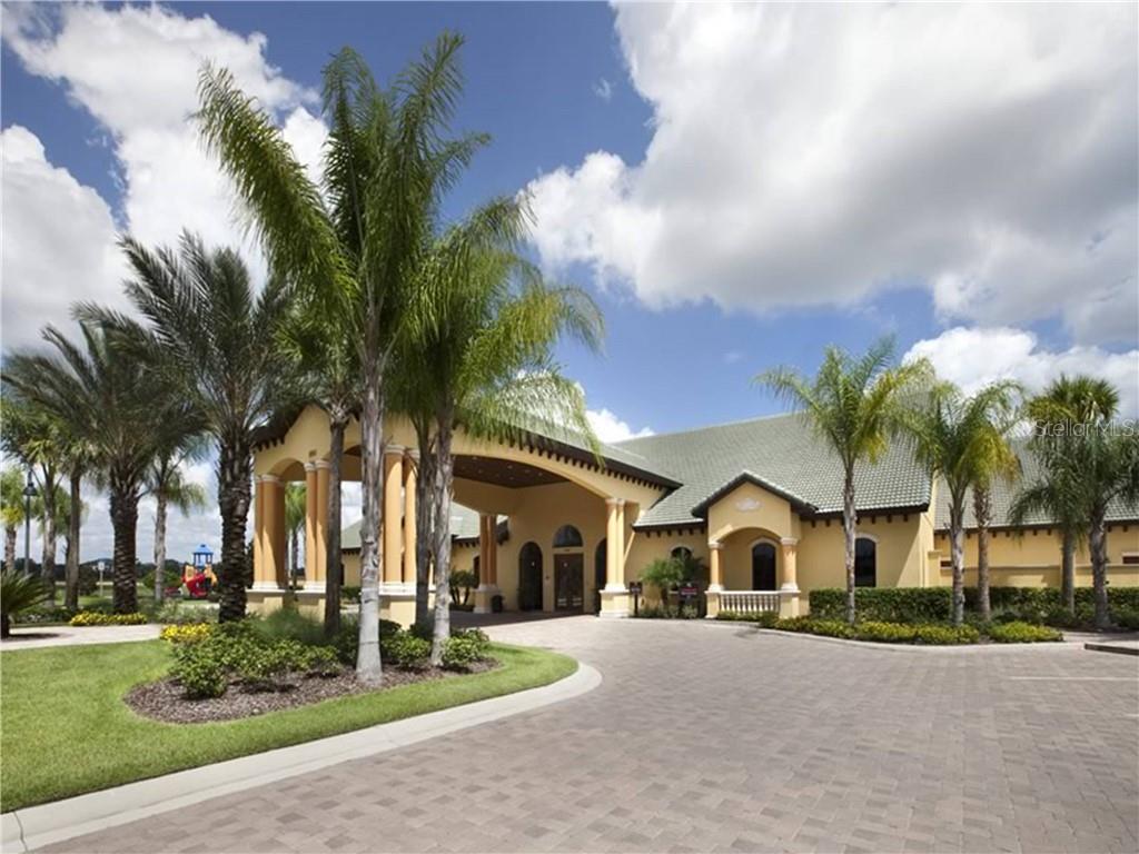 Slide show image of the Orlando Florida Home for Sale 32