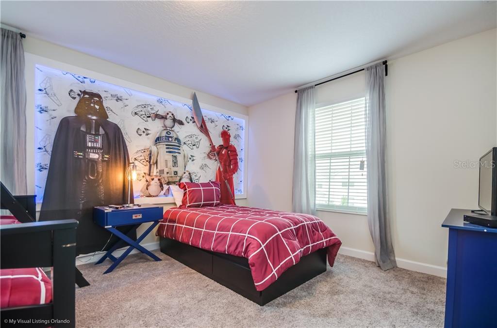 Slide show image of the Orlando Florida Home for Sale 27