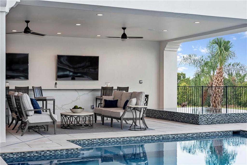 Slide show image of the Orlando Florida Home for Sale 57