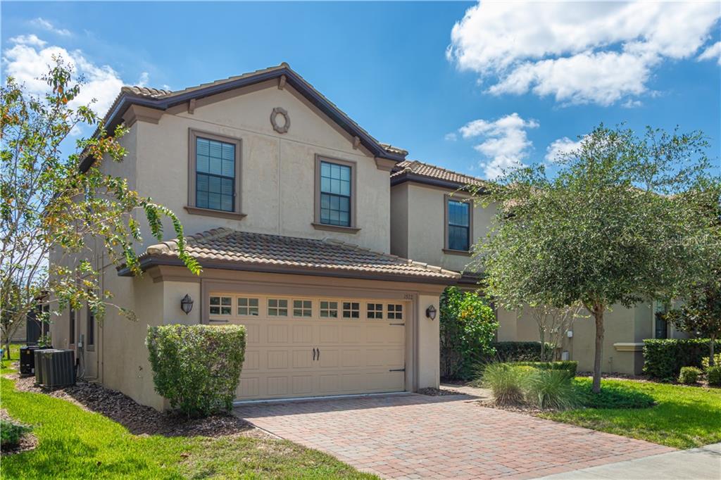 Slide show image of the Orlando Florida Home for Sale 59