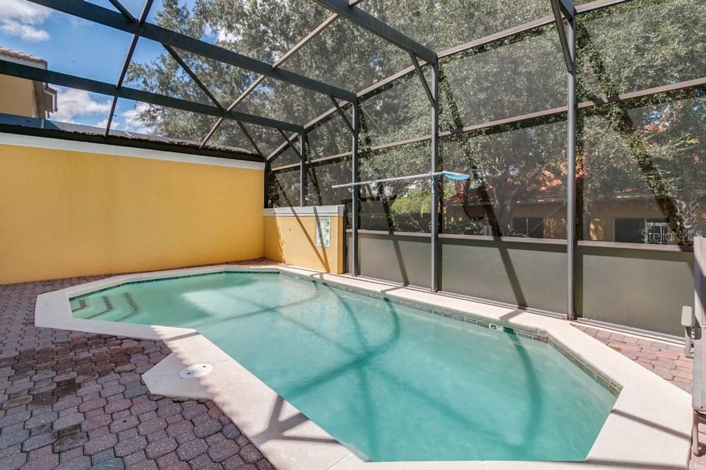 Slide show image of the Orlando Florida Home for Sale 20