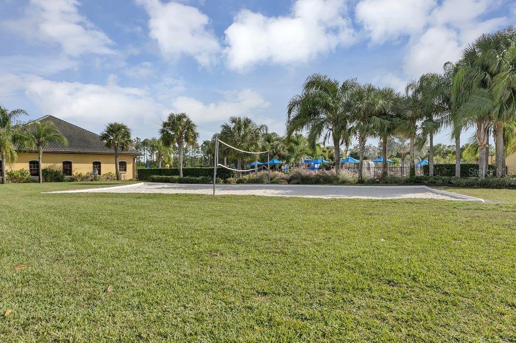 Slide show image of the Orlando Florida Home for Sale 34